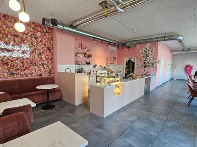 Lokal usługowy 94 m2 w nowoczesnym kompleksie CityZen