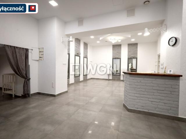 Lokal usługowy 102,55 m2 w centrum Ełku, gotowy do działalności