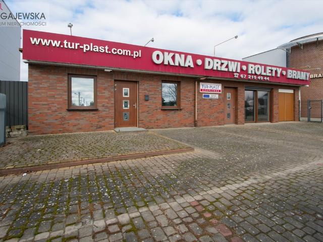 Lokal usługowy 114 m² z parkingiem, inwestycja
