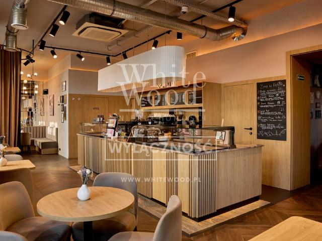 Lokal usługowy 122 m2 w centrum Gdyni z potencjałem gastronomicznym