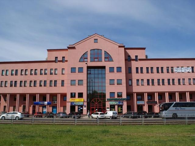 Lokal usługowy 18,8 m2 z klimatyzacją i witrynami