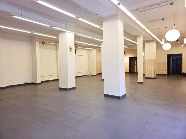 Lokal usługowy 200 m2 z klimatyzacją i parkingiem
