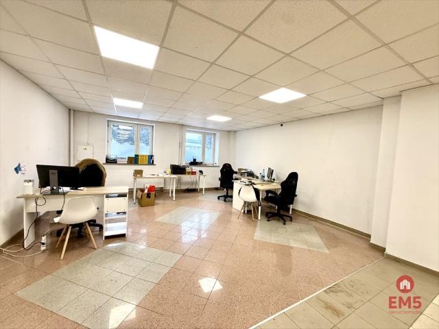 Lokal usługowy 240 m2 w Wygodzie, klimatyzacja, parking