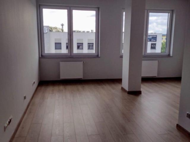 Lokal usługowy 34 m2 w prestiżowym budynku Top Center