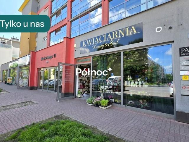 Lokal usługowy 35m² z witrynami, klimatyzacją i wejściem z ulicy