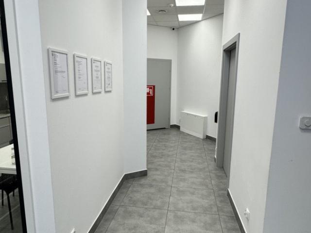 Lokal usługowy z magazynem, 281 m², Letnica, Gdańsk