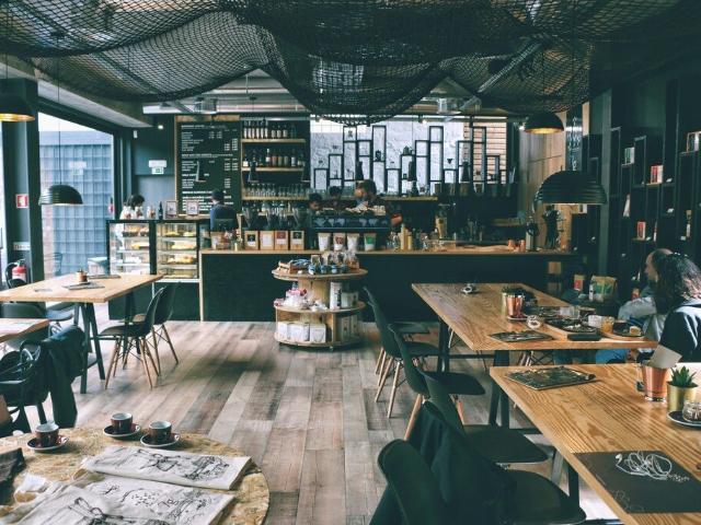 Lokal usługowy z najemcą, 160 m2, Plac Konstytucji