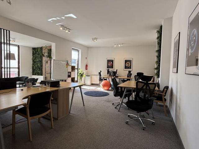 Lokal biurowy w centrum 62,5 m2 w budynku kl. A