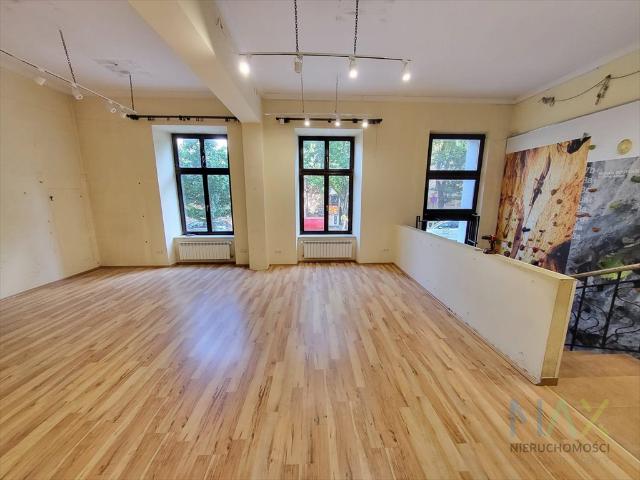 Lokal biurowy 140 m² w odrestaurowanej kamienicy, od zaraz