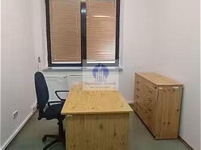Lokal biurowy 14,45 m2 z możliwością wynajmu mebli