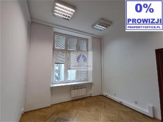 Lokal biurowy 14,92 m2 w centrum Warszawy, klimatyczny i jasny