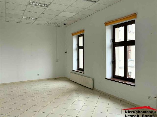 Lokal biurowy 100m2 z parkingiem, blisko Centrum