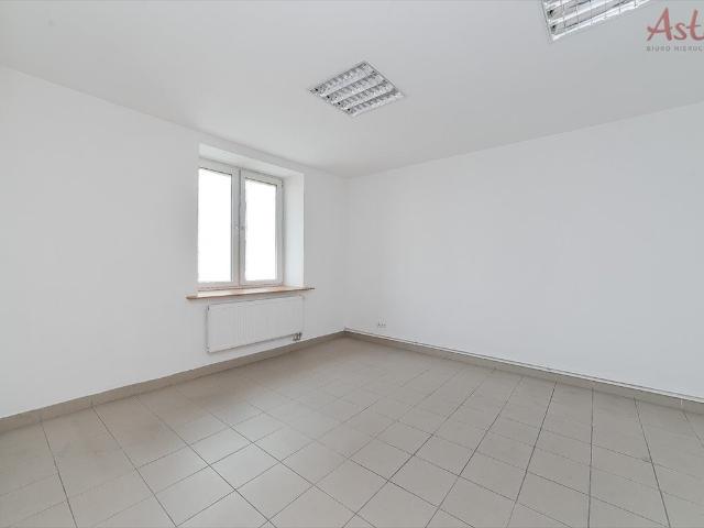 Lokal biurowo usługowy 16 m2 w centrum Tychów