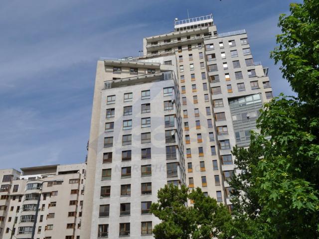 Lokal biurowo usługowy 1772 m², wysoki standard, parking