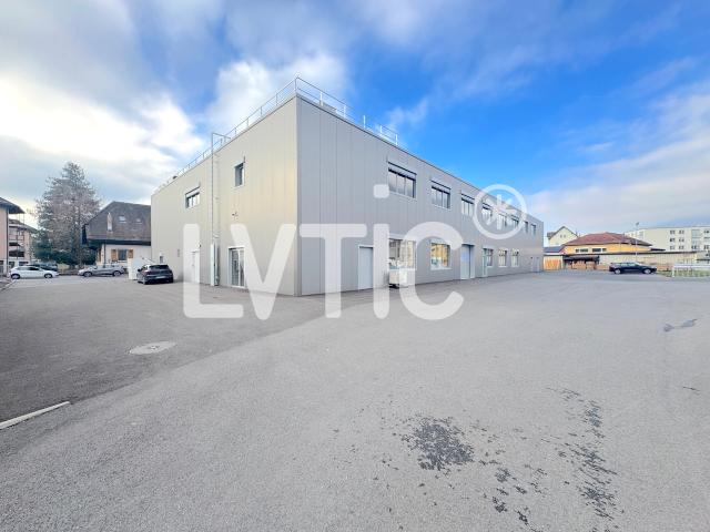 Lokal, Büro von 565 m2 zu vermieten in Villeneuve