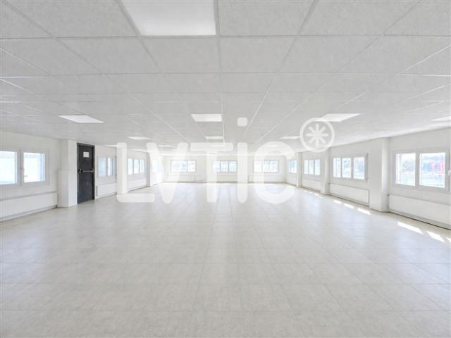 Lokal, Büro von 230 m2 und Terrasse von 70 m2 zu vermieten in Yverdon