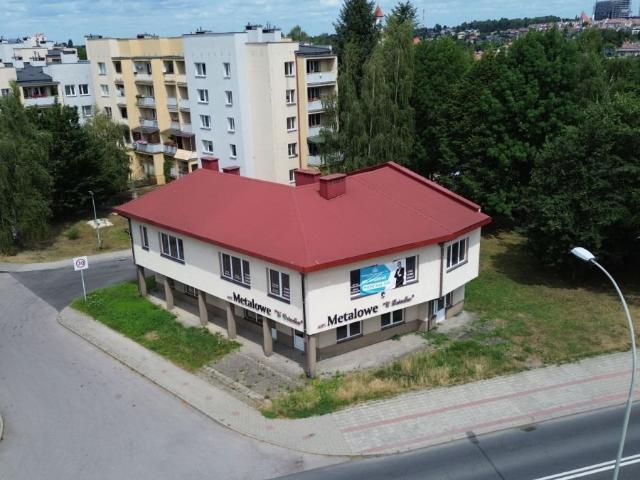 Lokal inwestycyjny z rozbudową, 286 m², 3 wejścia