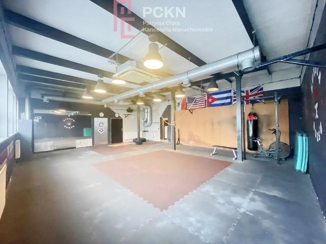 Lokal sportowo rekreacyjny 120 m² z parkingiem w Opolu