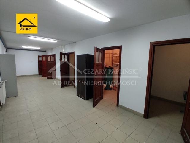Lokal stomatologiczny 237 m² z parkingiem polecam