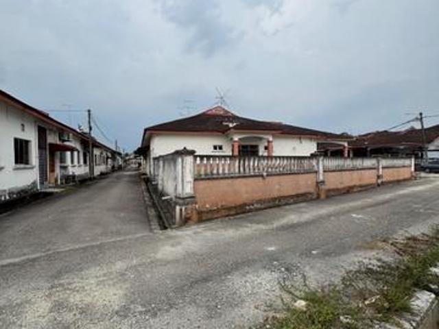 Lokasi Bagus Mewah dengan Kemudahan Awam di Parit Raja