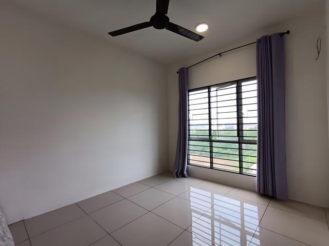LOKASI baik next to SILK exit to Putrajaya makan minum mcm2 ada