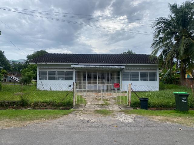 Lokasi hot spot Banglo Taman Malaysia sebelah playground