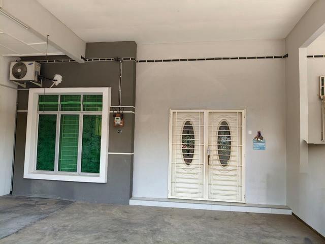 Lokasi startegik Teres Setingkat Indah Sungai Udang