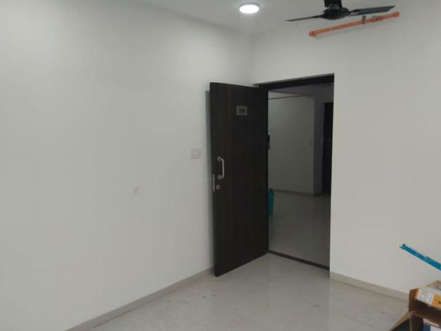 Lokhandwala Infrastructure Whispering Palms XXclus 2 Bedroom 600 Sq. Ft. Apartment in Kandivali East Mumbai Listing ID: #10402