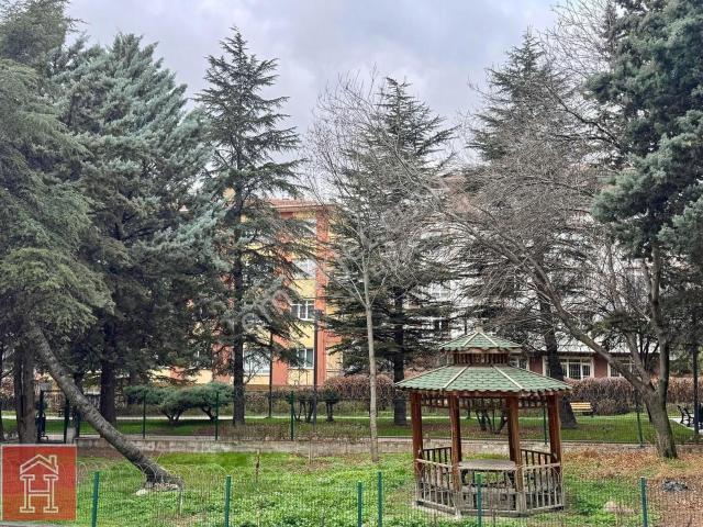Lokman Hekim Has. Yakını 3+1 Kat Konumunda Park Manzaralı
