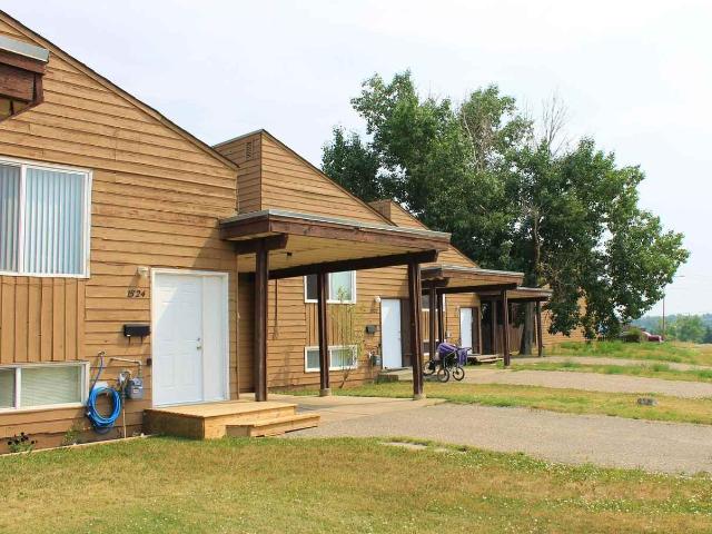 Loran Townhomes 2 Bedroom Apartment for Rent at 1588 Loran Dr, Dawson Creek, BC V1G None