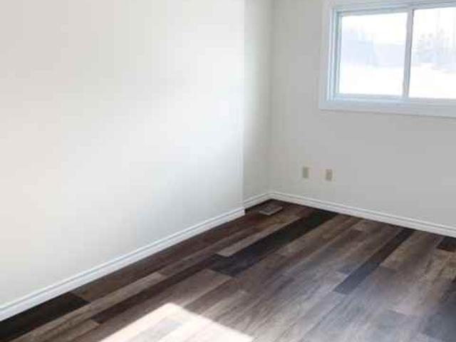 Lord Nelson Apartments 2 Bedroom Home for Rent at 217 Admiral Dr, London, ON N5V 1H9 Argyle