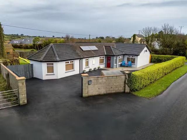 Lorenzo, Coolnagoppoge, Tramore, Fenor, Co. Waterford, X91VY11.