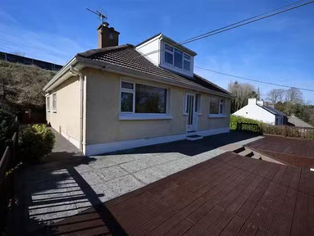 Loreto, 6 Church Road, Crosshaven, Cork