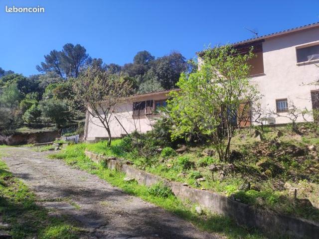Lorgues, maison de 178 m2 sur 5054 m2