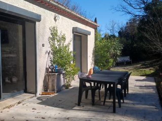 Lorgues, maison de plain pied avec une piscine