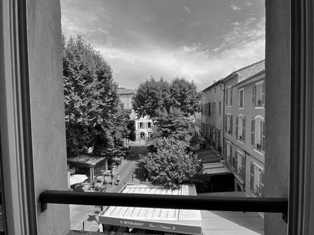 LORGUES A VENDRE appartement F2 vendu loué, spécial investisseur