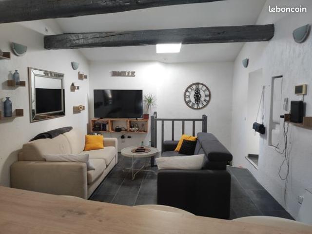 Lorgues, appartement en bon état de 59 m2 avec un balcon