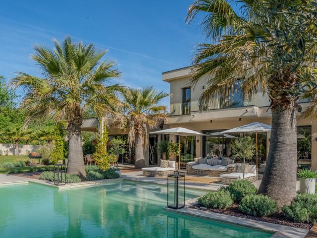 Lorgues, Elegante Villa De Prestige Avec Suites Et Piscine 240m² Lorgues