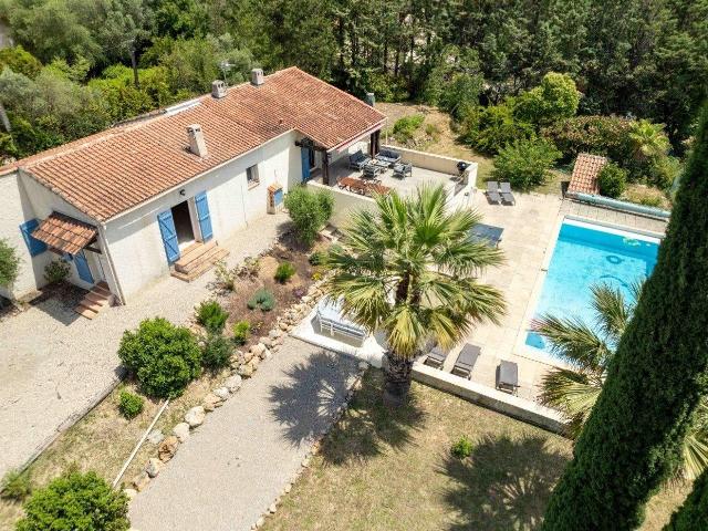 Lorgues Provence Grande Villa Modernisée Avec Quatre Cha. 112m² Lorgues