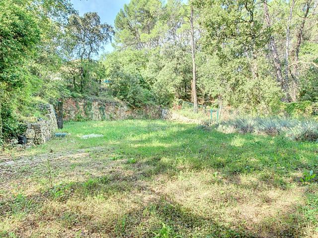 Lorgues Vente Terrain 83