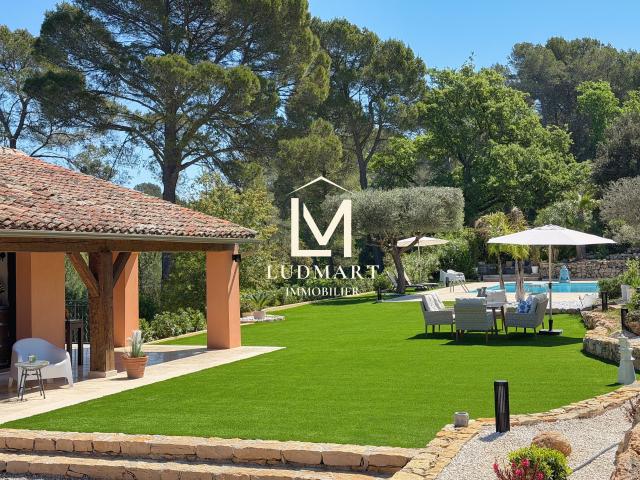 LORGUES Villa rénovée à pied du village | Piscine 12x6 | 240 m2 | 1 hectare