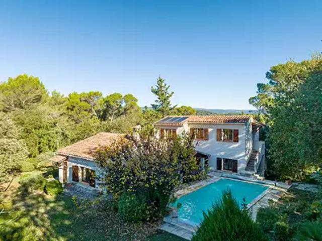 Lorgues 83510 Achat / Vente maison 5 pièces t5 au dernier étage piscine