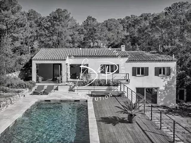 Lorgues 83510 Achat / Vente maison 6 pièces t6 au dernier étage piscine