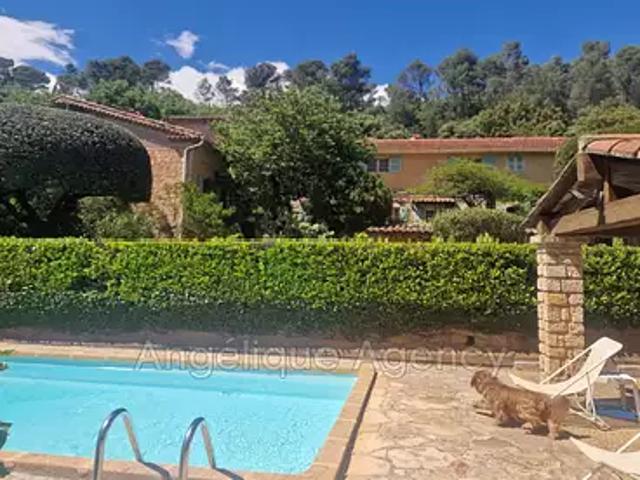 Lorgues 83510 Achat / Vente maison 6 pièces t6 piscine parking