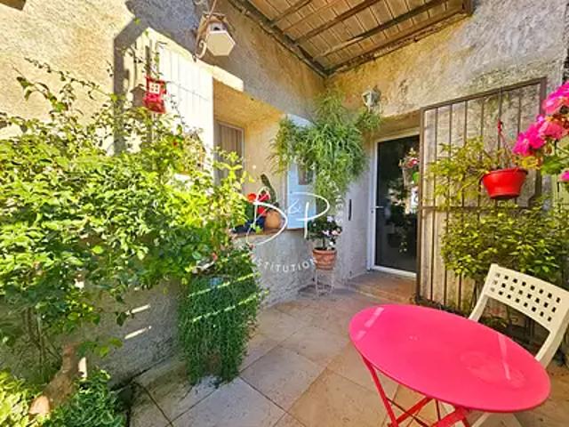Lorgues 83510 Achat / Vente appartement 2 pièces t2 terrasse cave