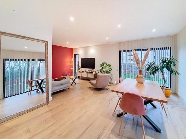 LORIENT: Belle maison contemporaine T5 avec des prestations de qualité