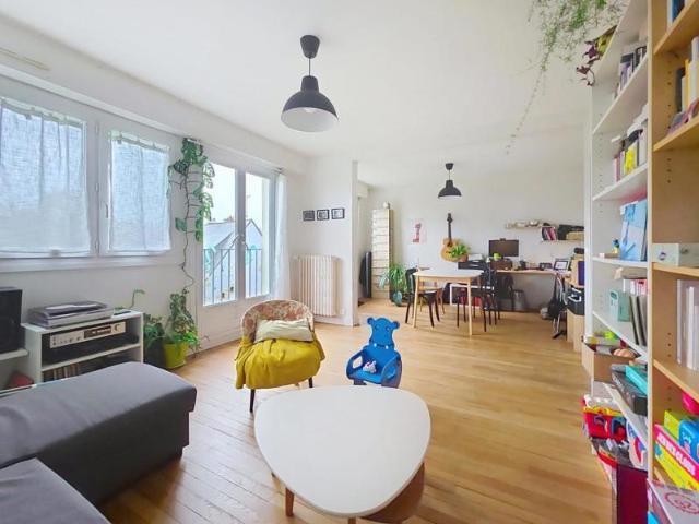 LORIENT: Joli appartement T4 avec parking et cave
