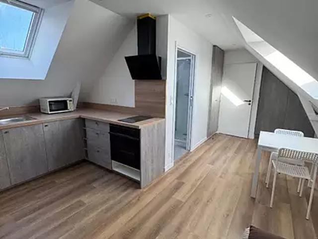 Lorient 56100 Location appartement 1 pièce t1 au dernier étage