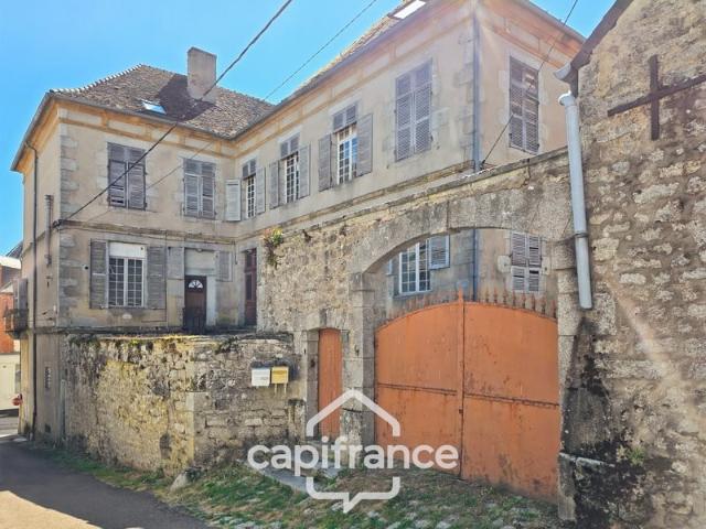 Lormes Morvan – Ancien hôtel particulier du Xviiiᵉ siècle. 780m² Lormes
