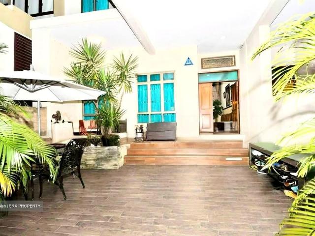Lorong 104 Changi D15, Terrace